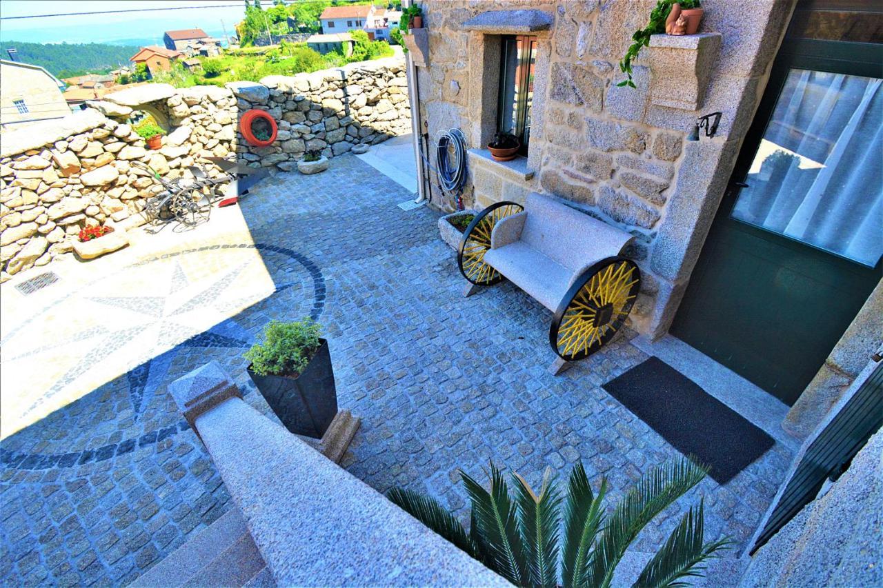 Galihost - A Casa Das Barreiras Meis Exterior photo